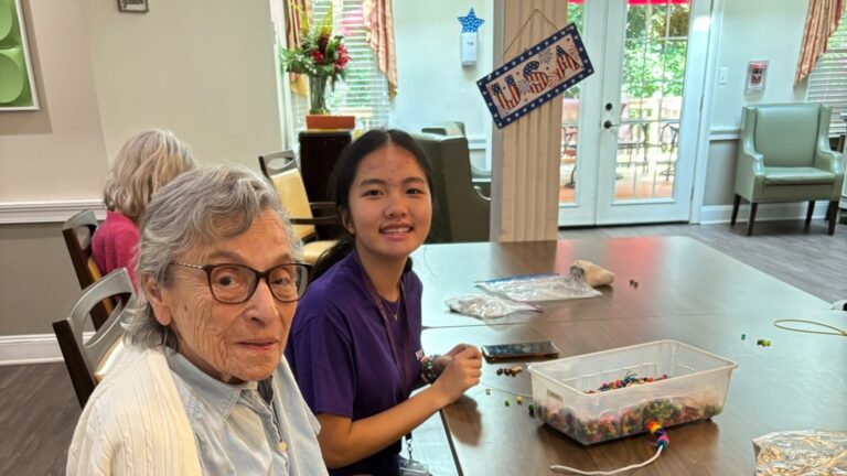 10 Meaningful Visit Ideas for Loved Ones with Dementia: Tips to Connect & Comfort