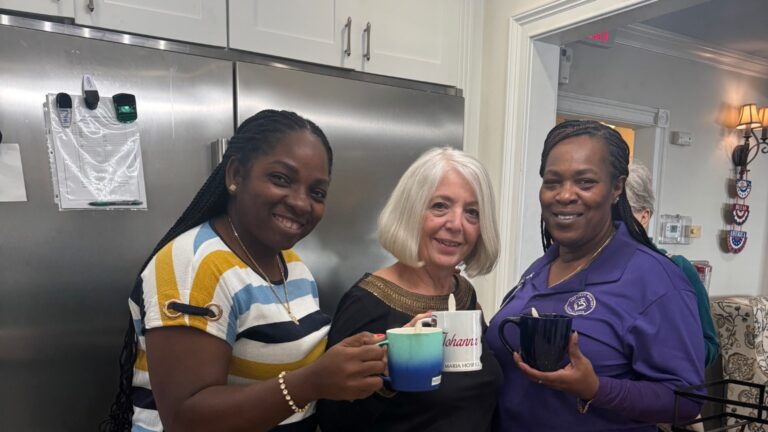What Makes a Great Memory Care Team? 5 Qualities New Jersey Families Should Look For